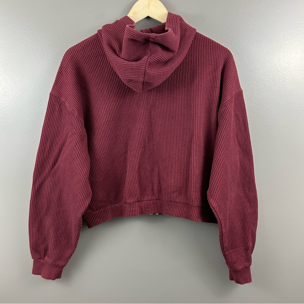 Reebok Burgundy Ribbed Cropped Hoodie Size Large - Picture 6 of 13